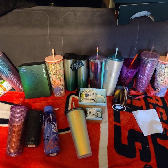 Starbucks cups lot mixed - Picture 9 of 10